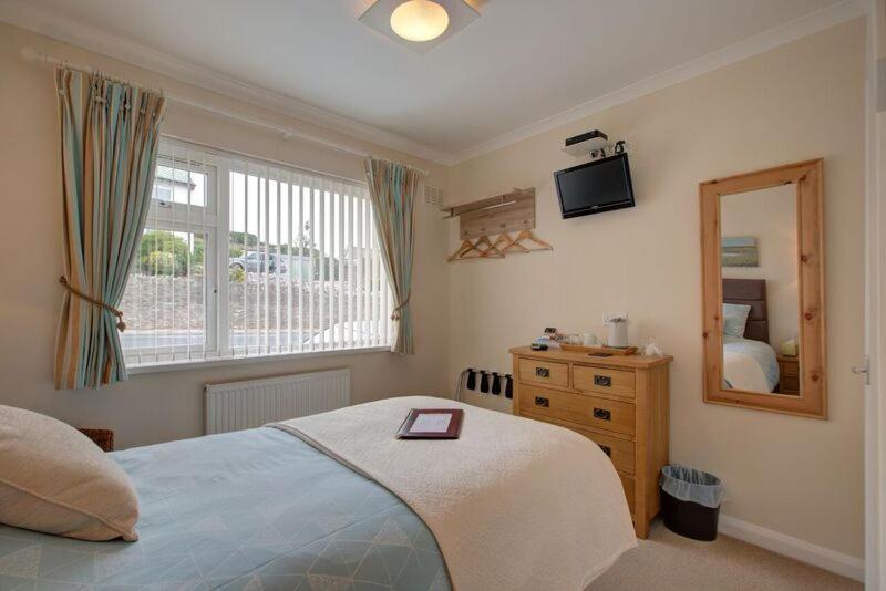 Fair Winds Guest House Brixham Exterior photo